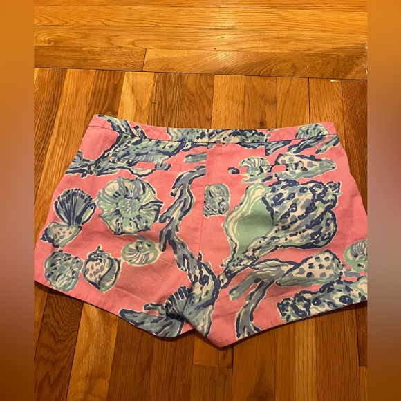 Lilly Pulitzer Adie Shorts in Pink Pout Barefoot Princess. Size 8. - Picture 2 of 7